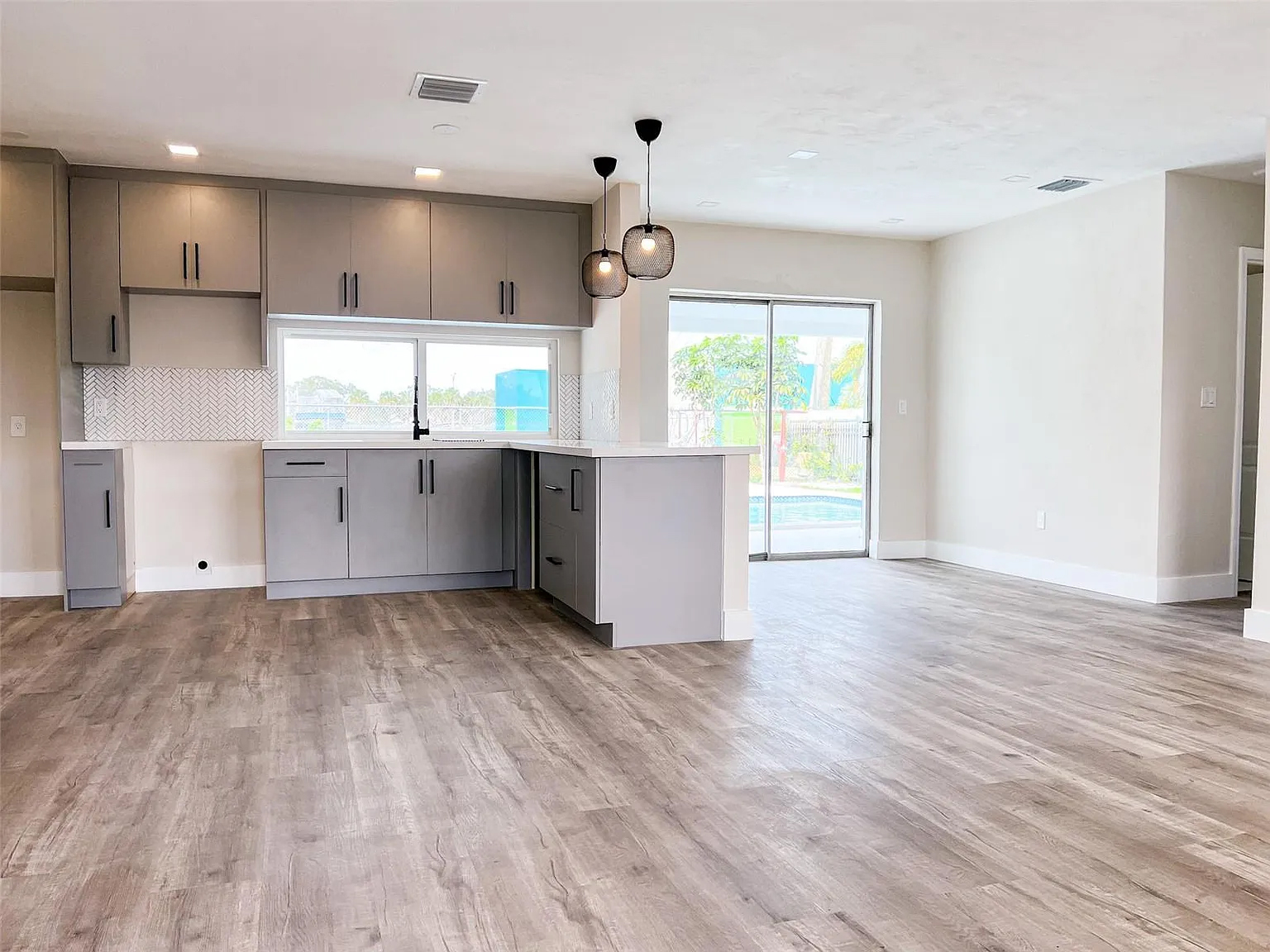 2875-cocina-2 2875 NW 164th Ter, Opa Locka, FL 33054