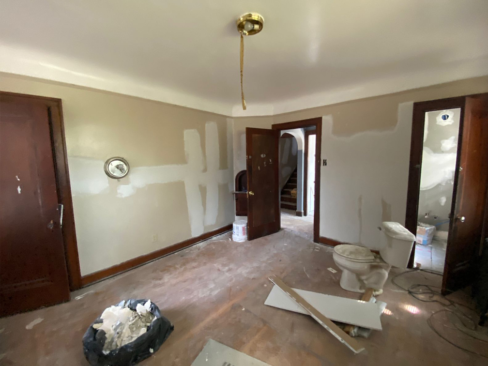 5959 Three Mile Dr, Detroit, MI 48224